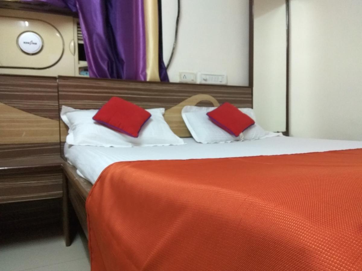 Hotel Shiva Panvel Esterno foto