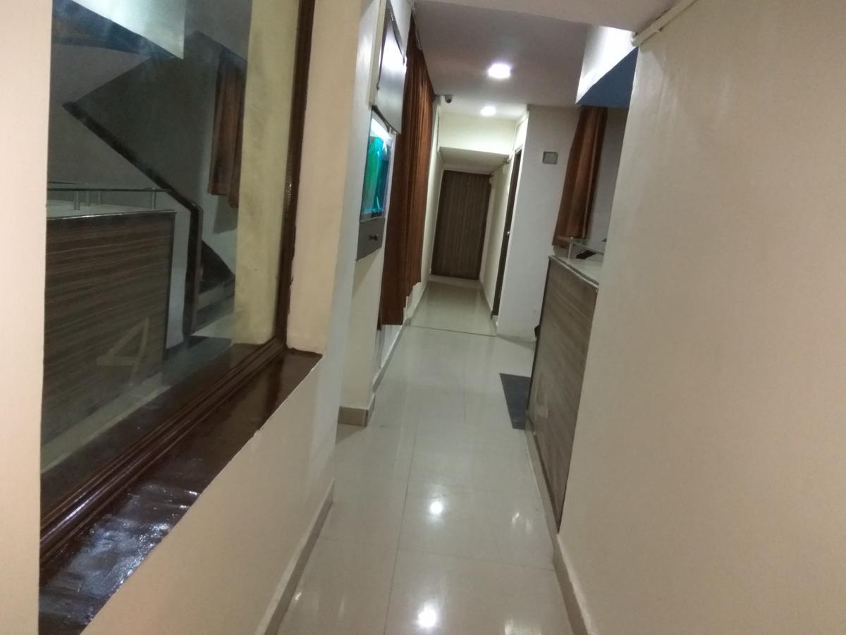 Hotel Shiva Panvel Esterno foto